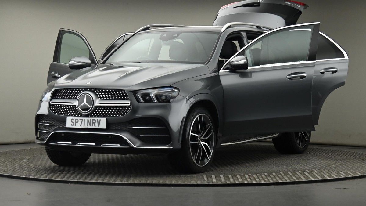 Mercedes-Benz GLE Image 28