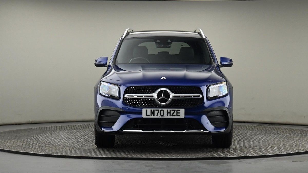 Mercedes-Benz GLB Image 21