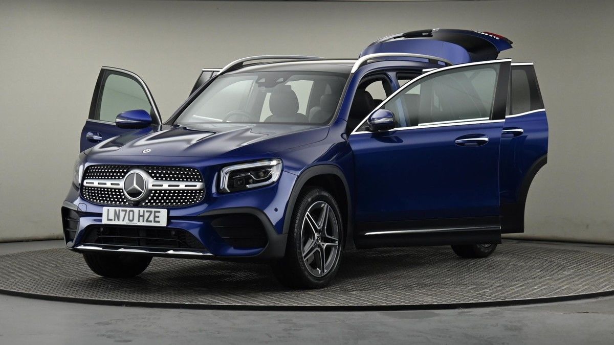 Mercedes-Benz GLB Image 28