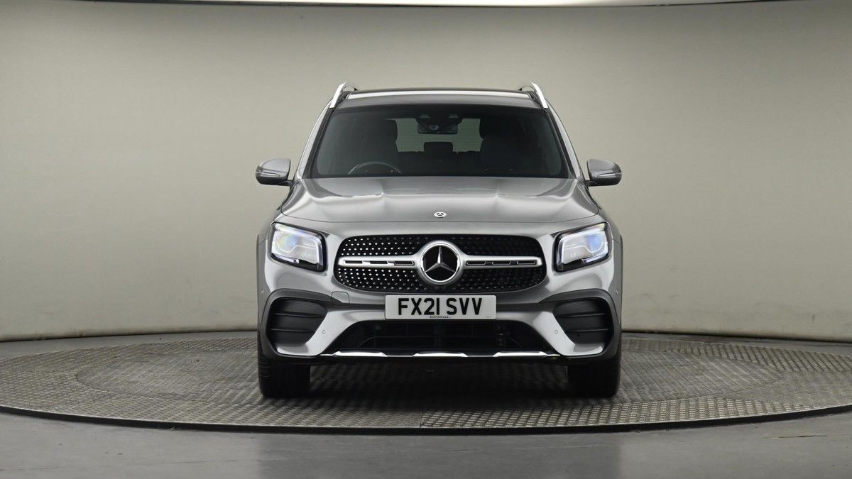 Mercedes-Benz GLB Image 21