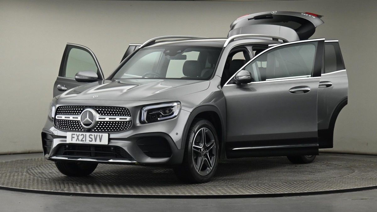 Mercedes-Benz GLB Image 28