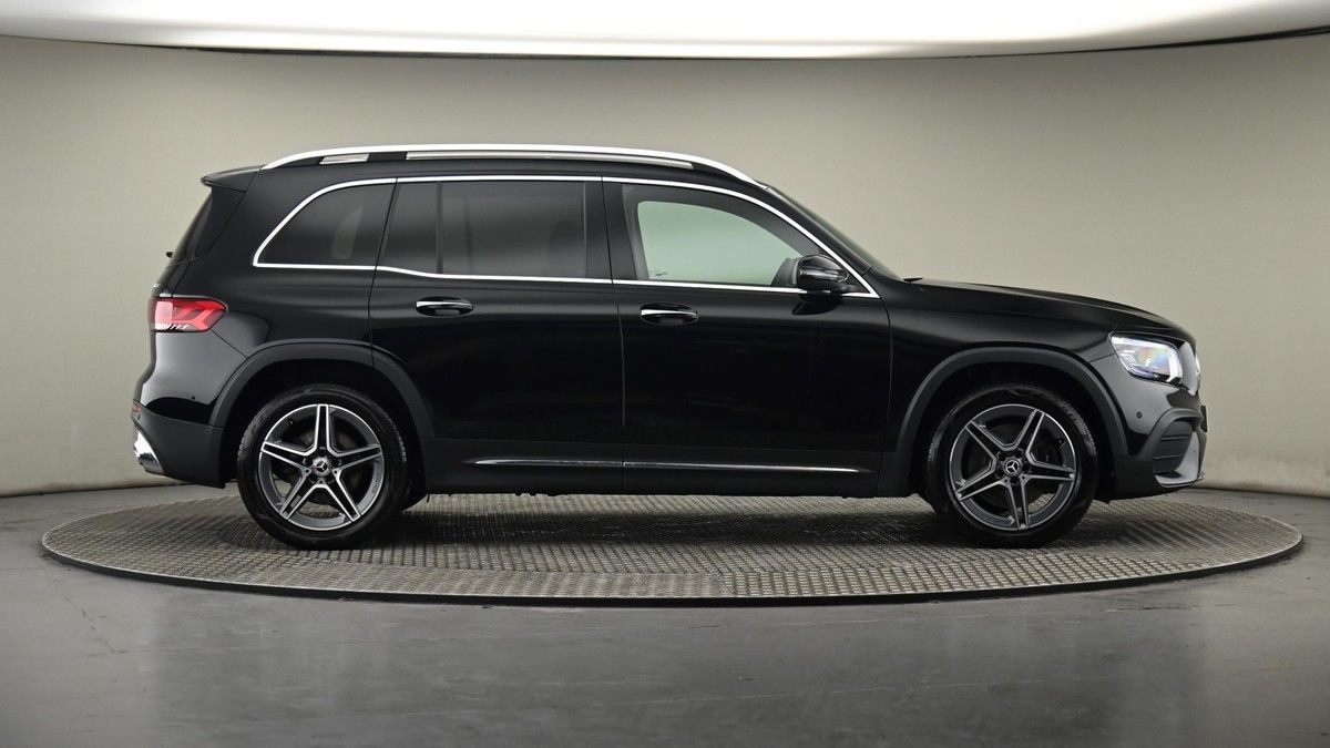 Mercedes-Benz GLB Image 27