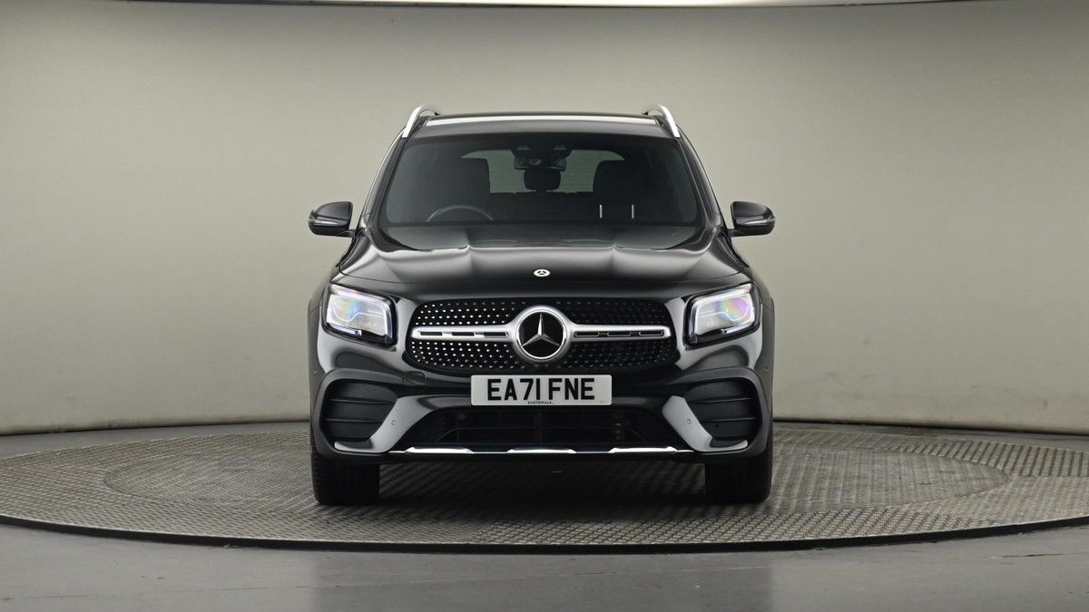 Mercedes-Benz GLB Image 21