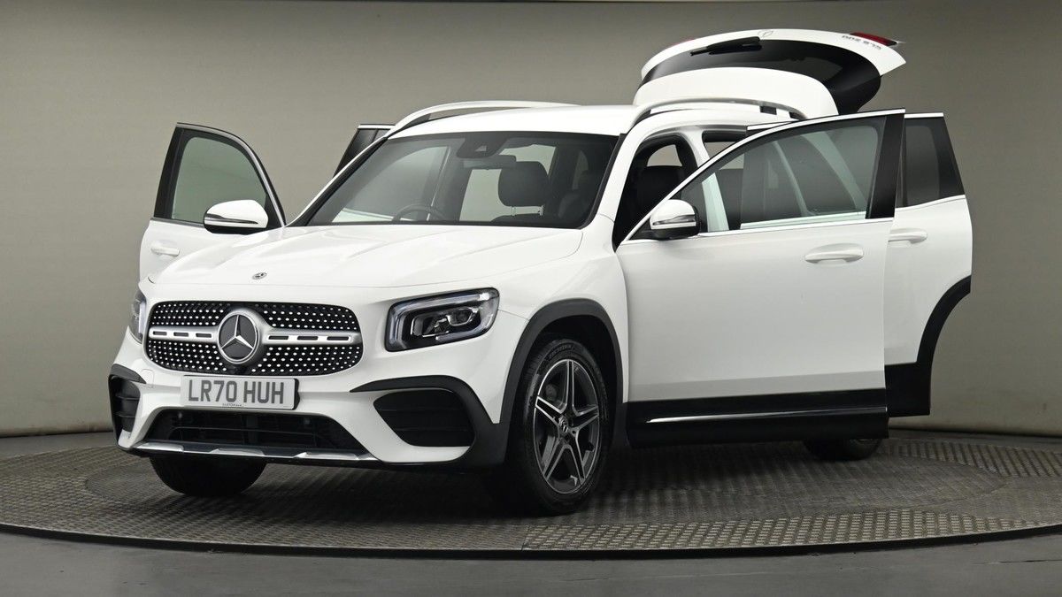 Mercedes-Benz GLB Image 28