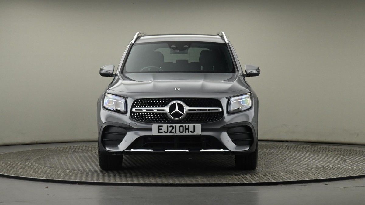 Mercedes-Benz GLB Image 21