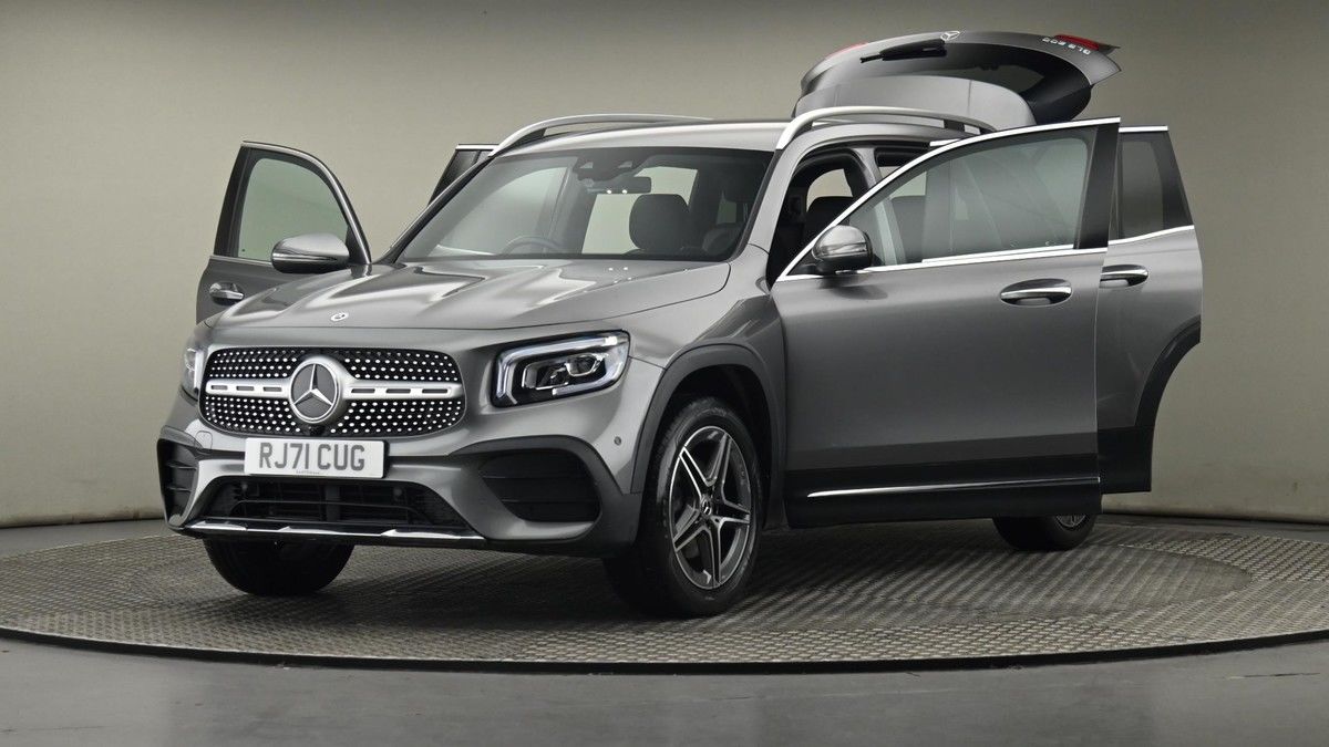 Mercedes-Benz GLB Image 28