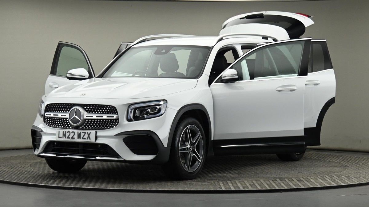 Mercedes-Benz GLB Image 27