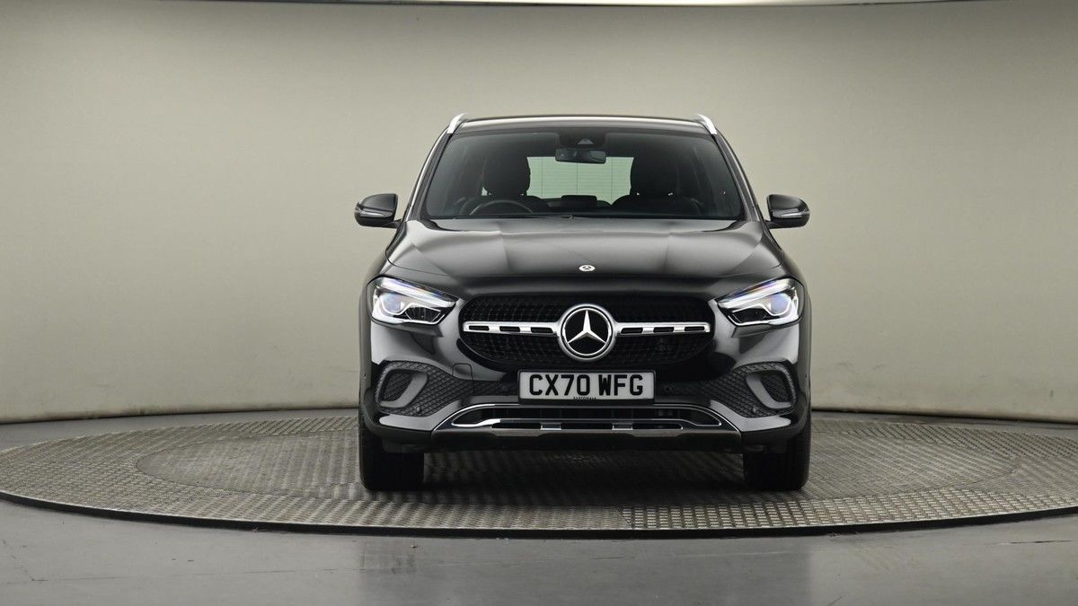 Mercedes-Benz GLA Image 21