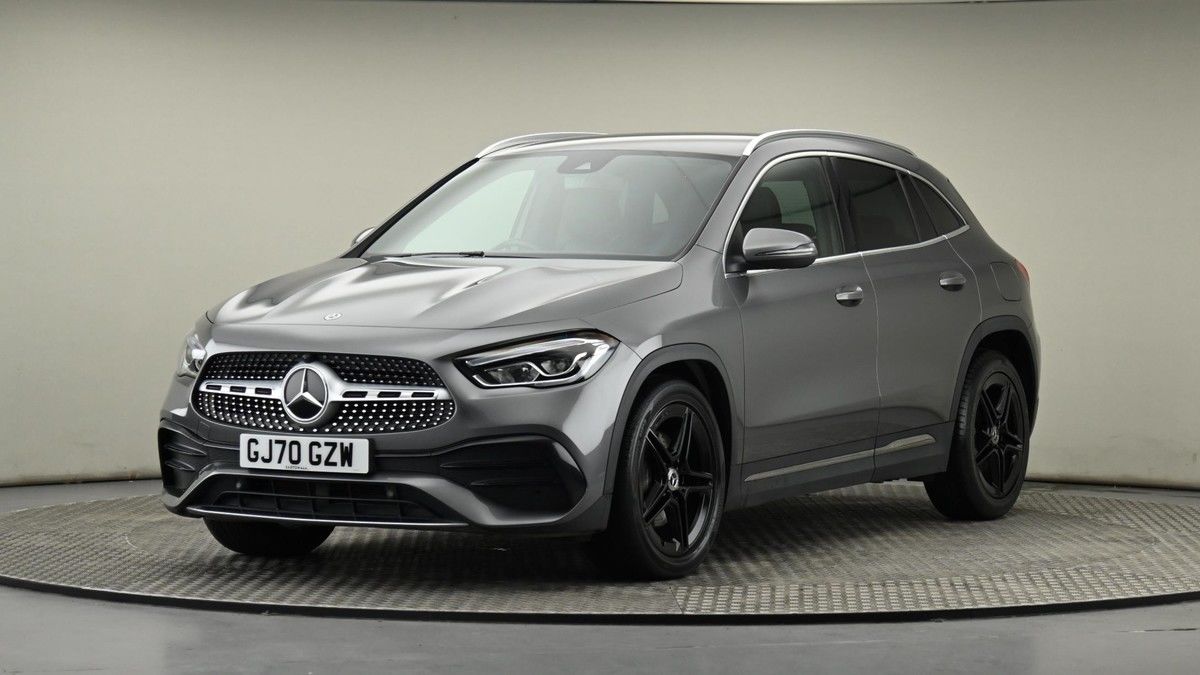 Mercedes-Benz GLA Image 21