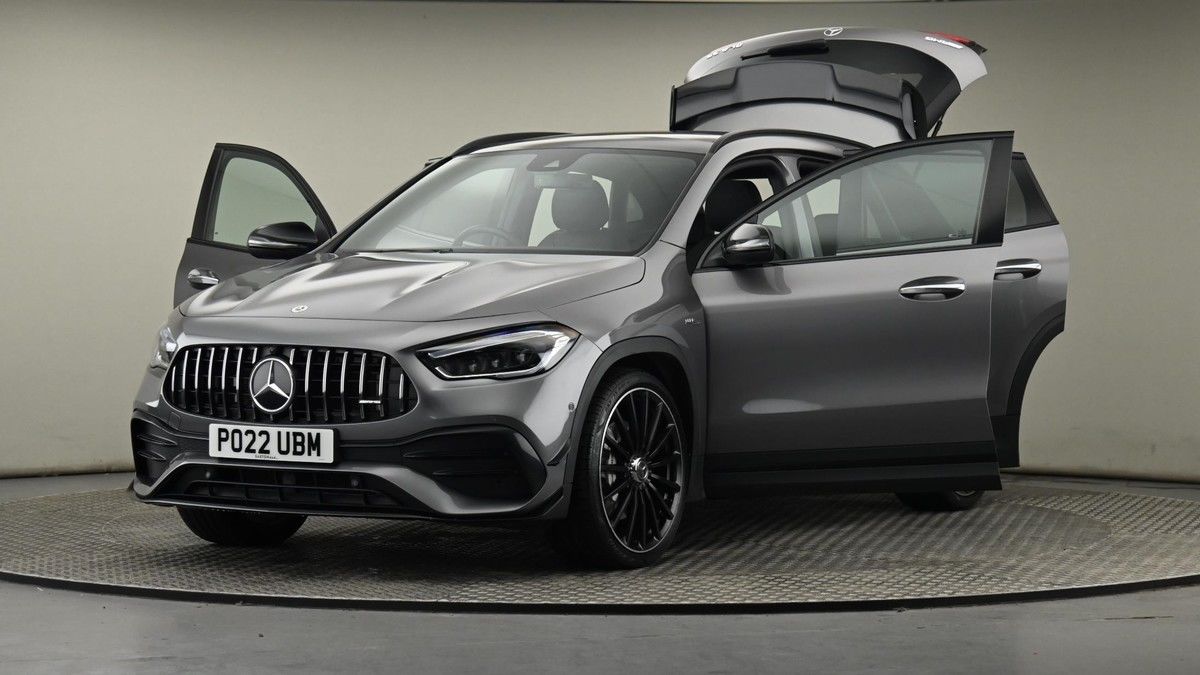 Mercedes-Benz GLA Image 28