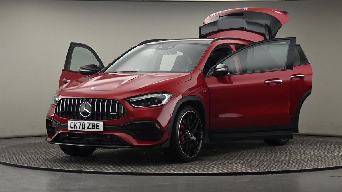 Mercedes-Benz GLA Image 28