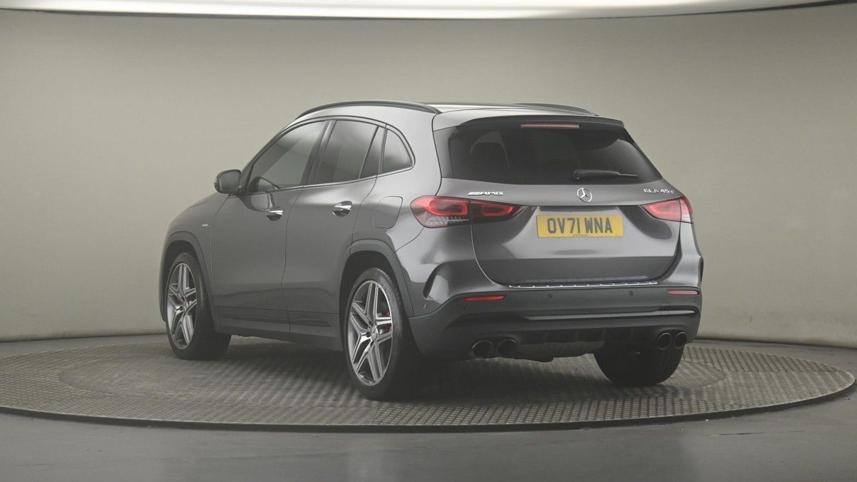 Mercedes-Benz GLA Image 24