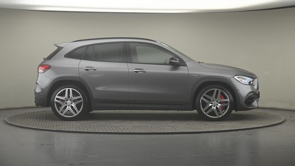 Mercedes-Benz GLA Image 27