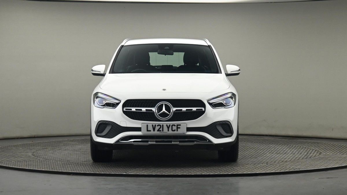 Mercedes-Benz GLA Image 21