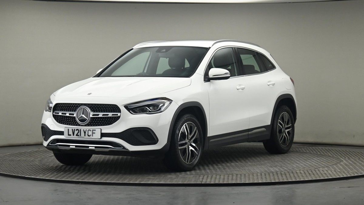 Mercedes-Benz GLA Image 22