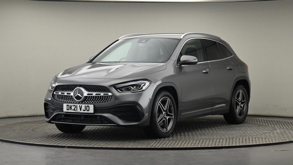 Mercedes-Benz GLA Image 22