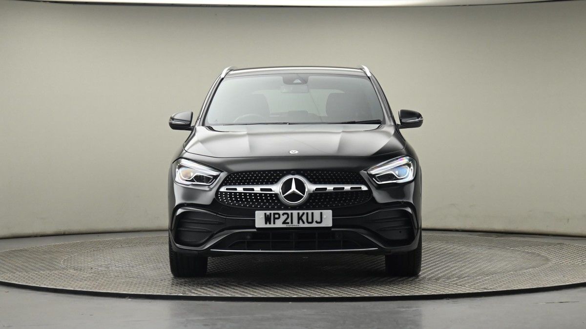 Mercedes-Benz GLA Image 21