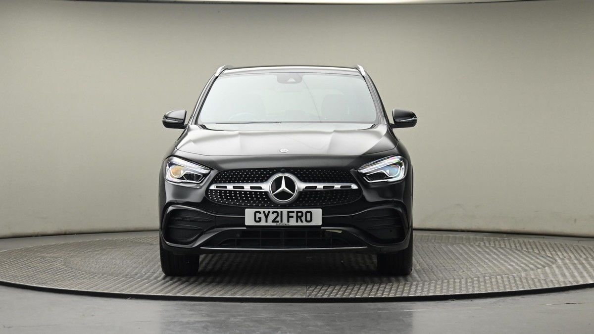 Mercedes-Benz GLA Image 21