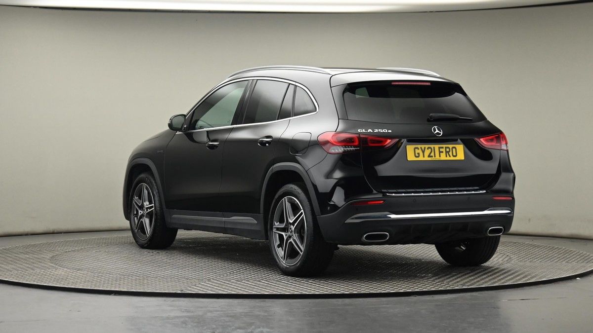 Mercedes-Benz GLA Image 24