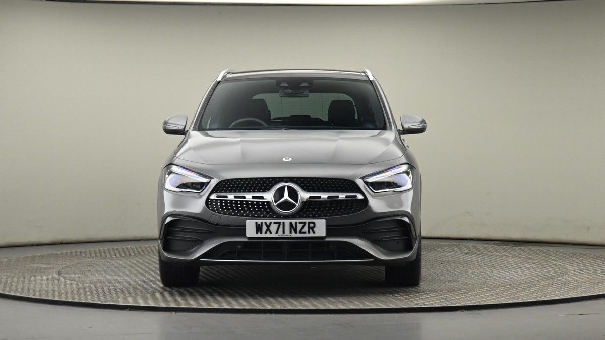 Mercedes-Benz GLA Image 21