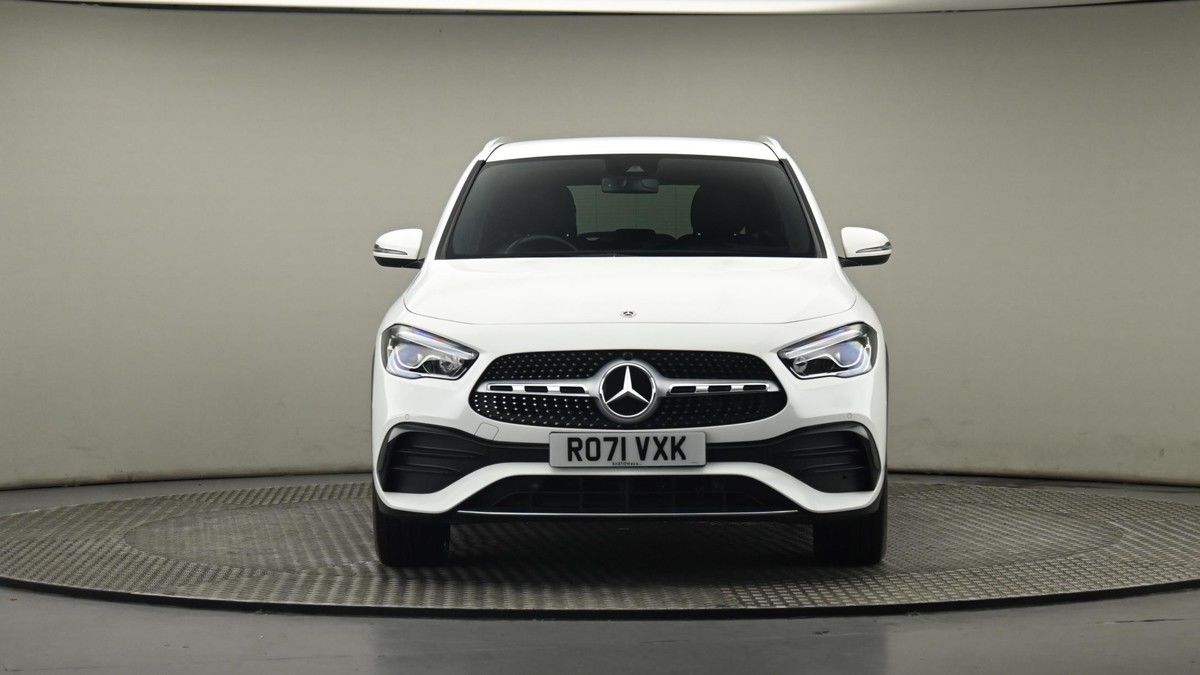 Mercedes-Benz GLA Image 21