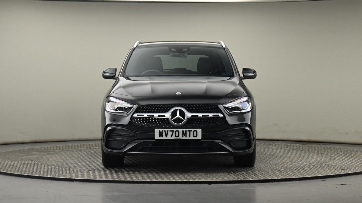 Mercedes-Benz GLA Image 21