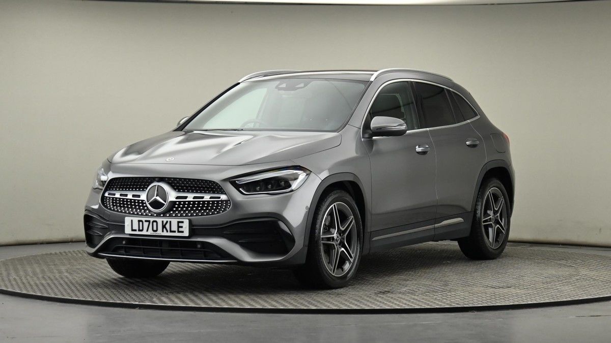 Mercedes-Benz GLA Image 22