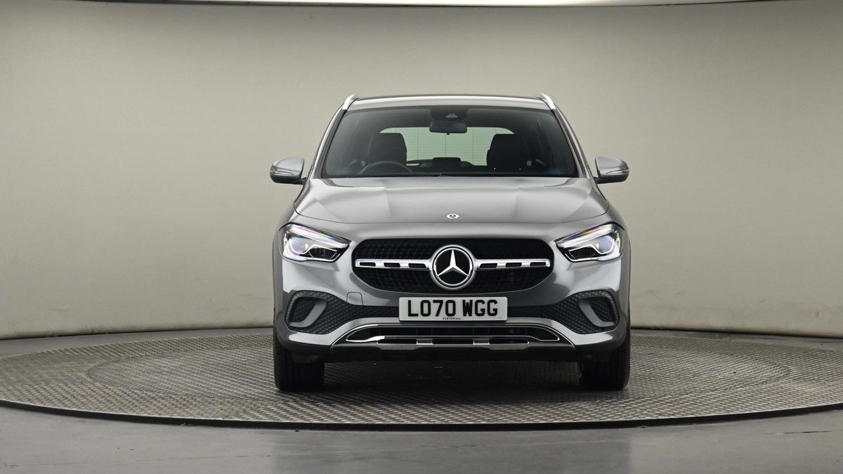 More views of Mercedes-Benz GLA