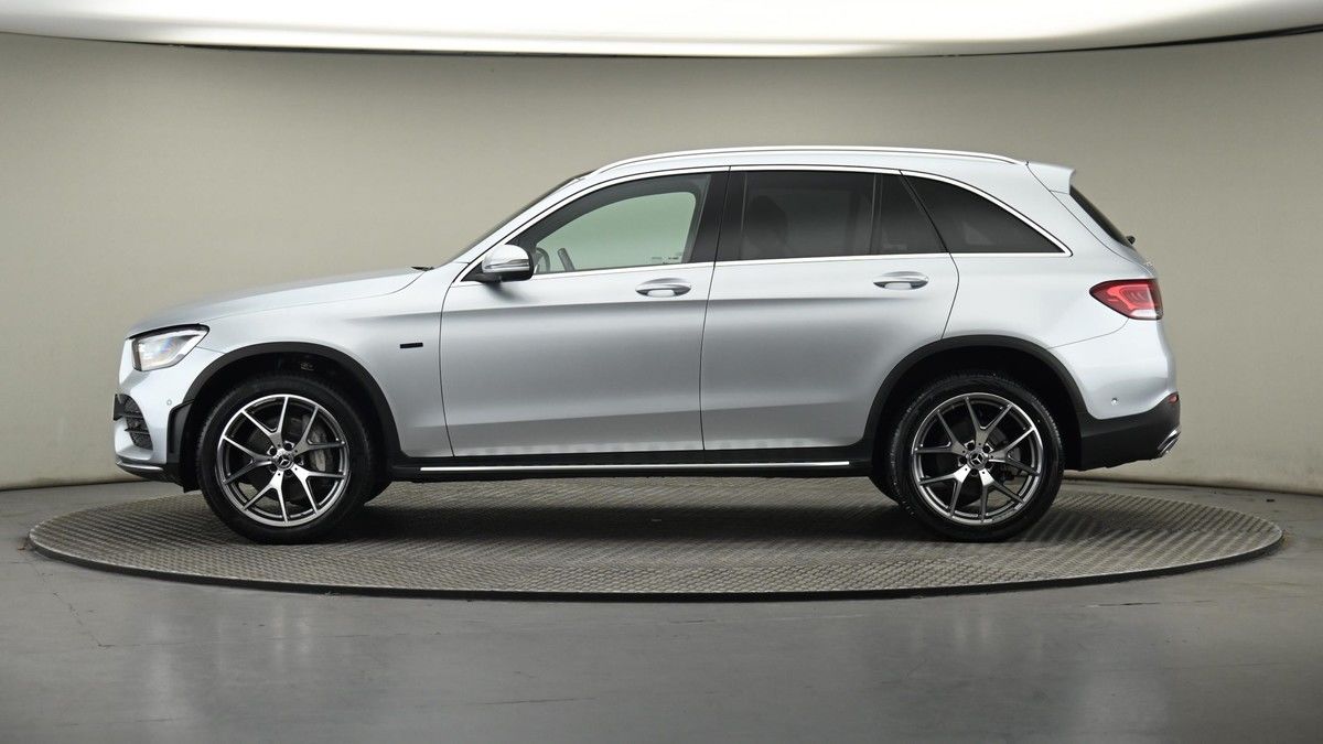 Mercedes-Benz GLC Image 23