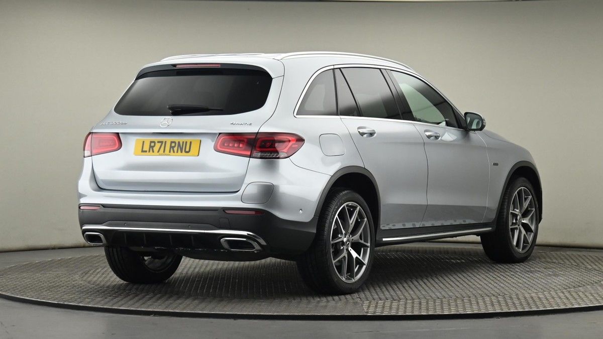 Mercedes-Benz GLC Image 26