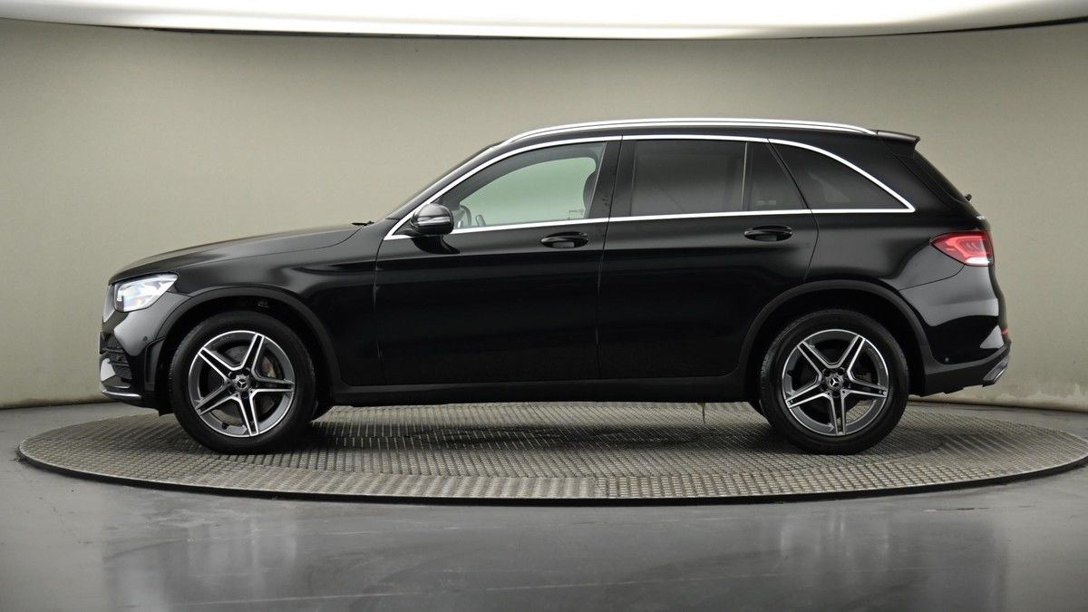 Mercedes-Benz GLC Image 22