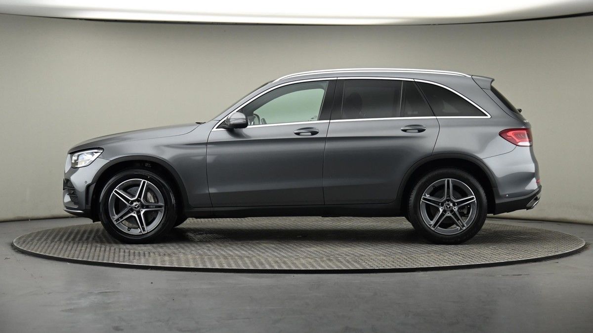 Mercedes-Benz GLC Image 22