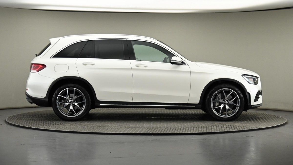 Mercedes-Benz GLC Image 28