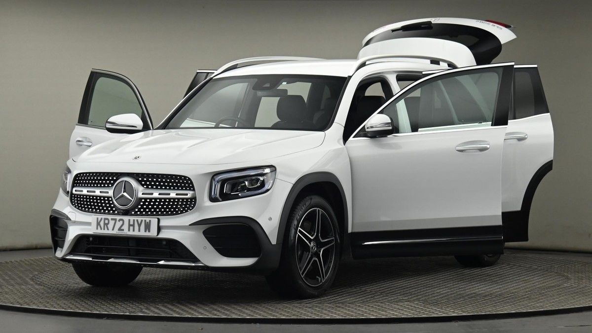 Mercedes-Benz GLB Image 28