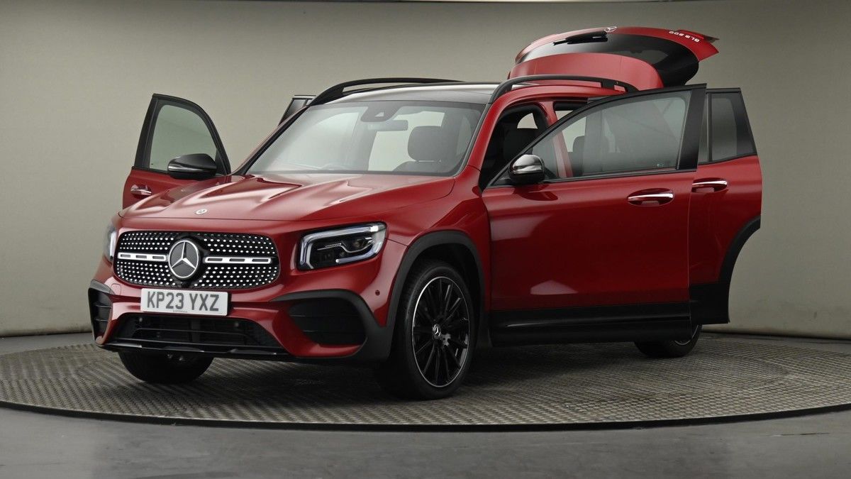 Mercedes-Benz GLB Image 28