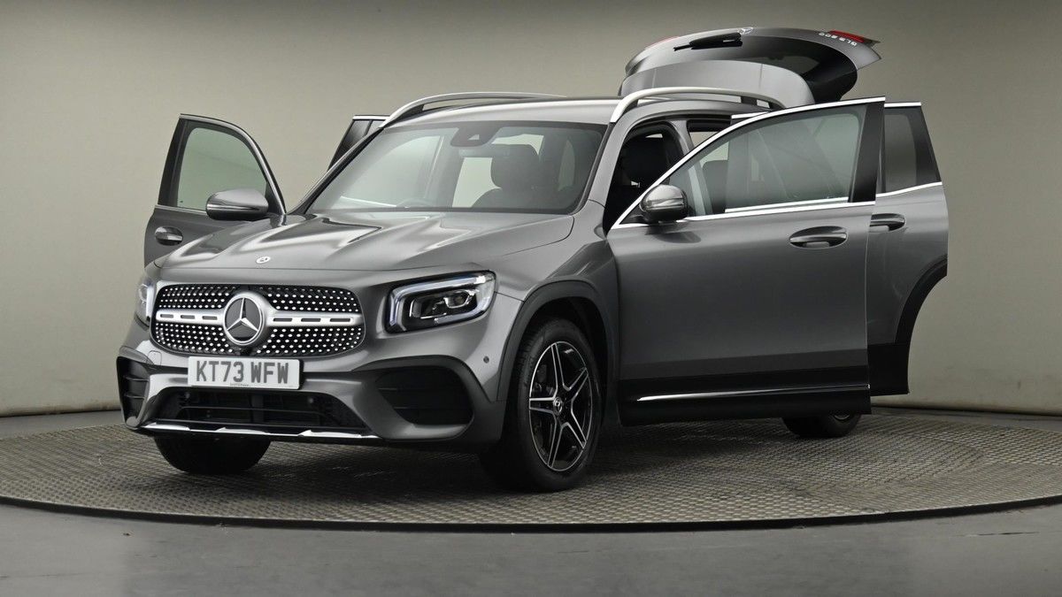 Mercedes-Benz GLB Image 28