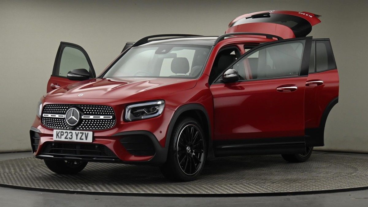 Mercedes-Benz GLB Image 28