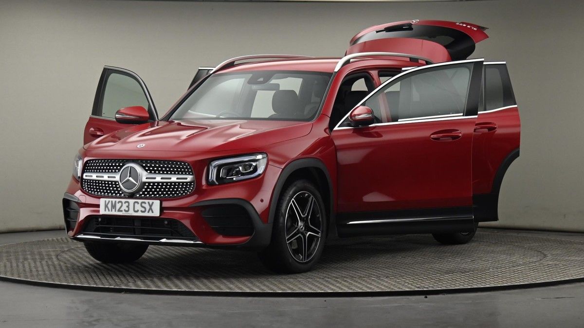 Mercedes-Benz GLB Image 28