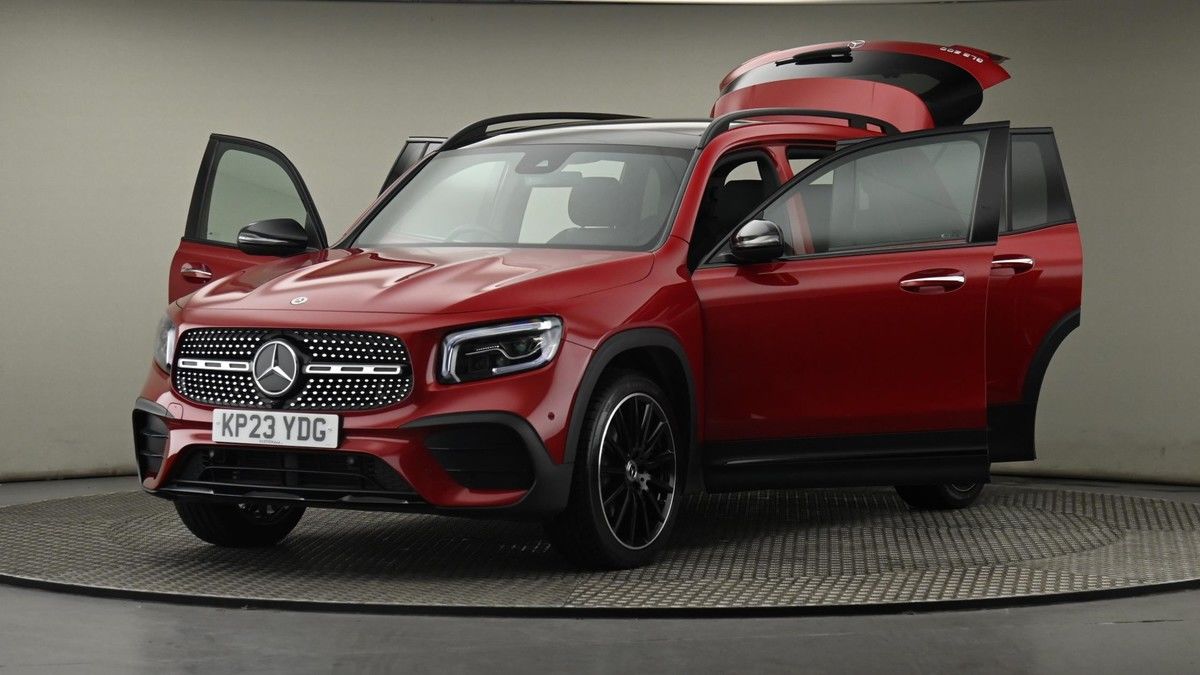 Mercedes-Benz GLB Image 28