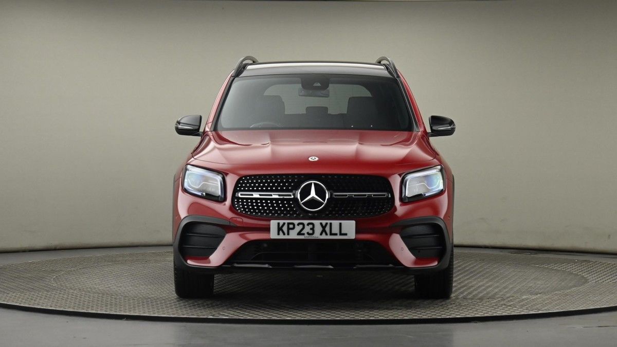 Mercedes-Benz GLB Image 21