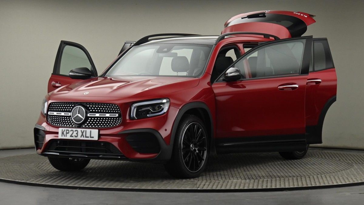 Mercedes-Benz GLB Image 28