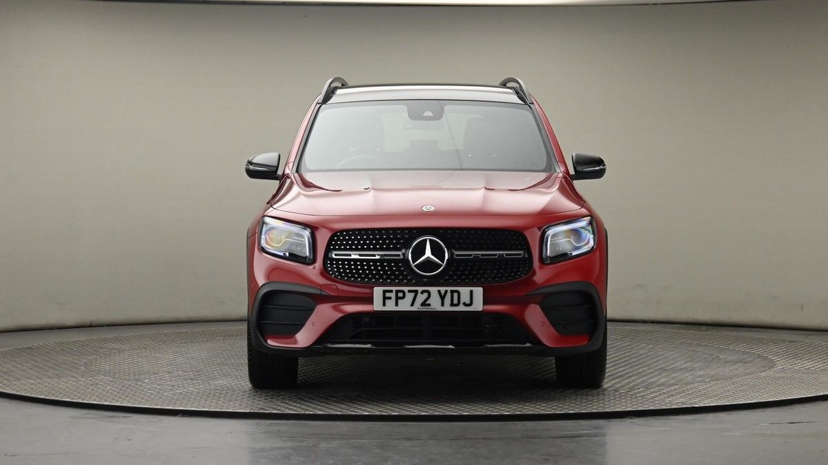 Mercedes-Benz GLB Image 21