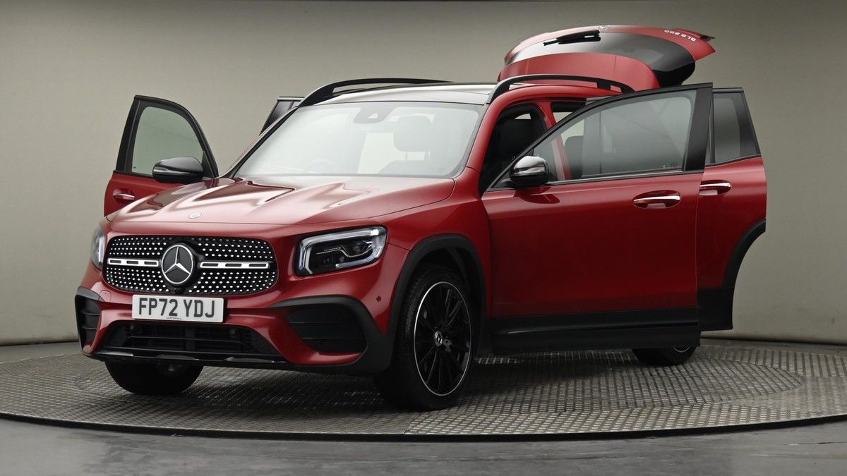 Mercedes-Benz GLB Image 28