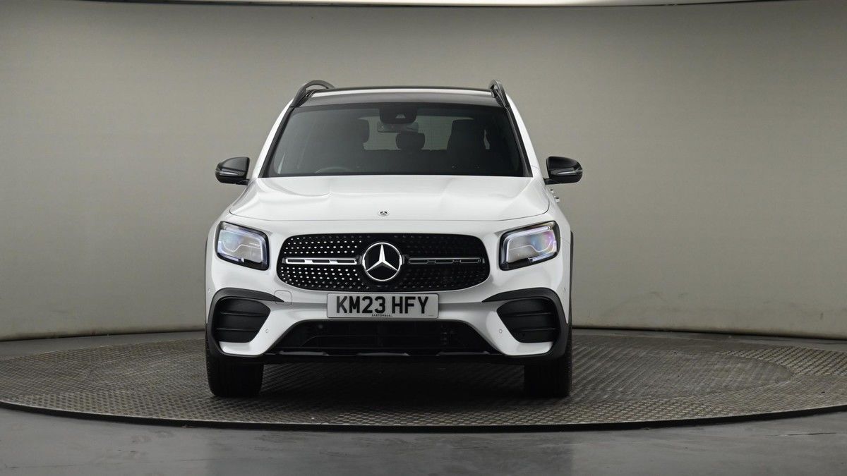 Mercedes-Benz GLB Image 21