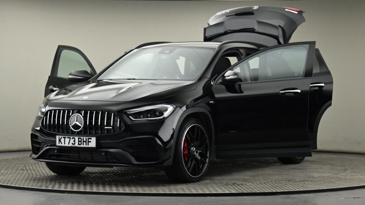 Mercedes-Benz GLA Image 28