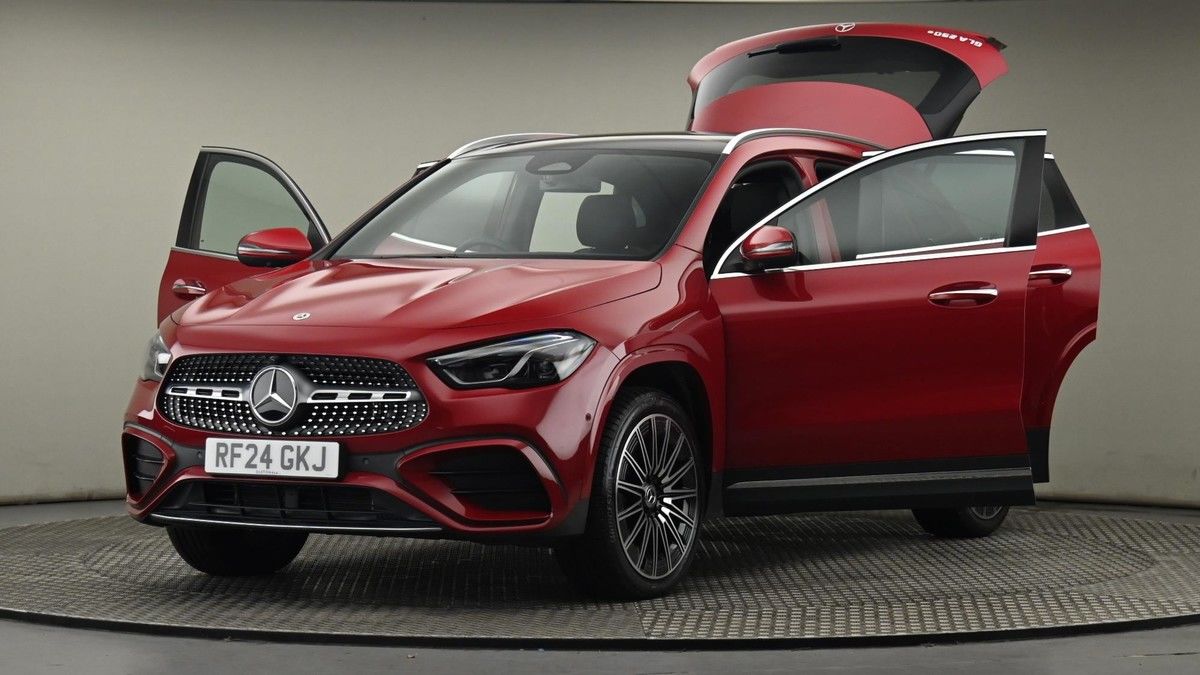 Mercedes-Benz GLA Image 28