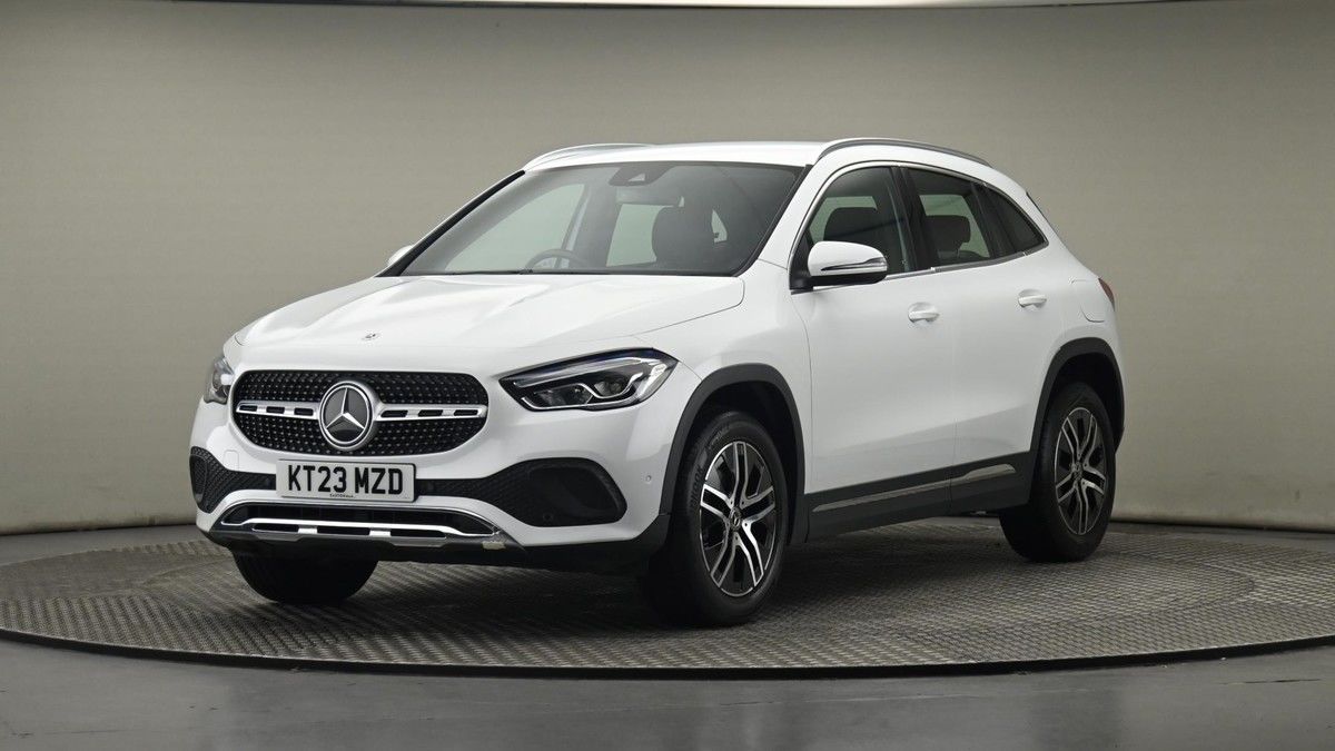 Mercedes-Benz GLA Image 22