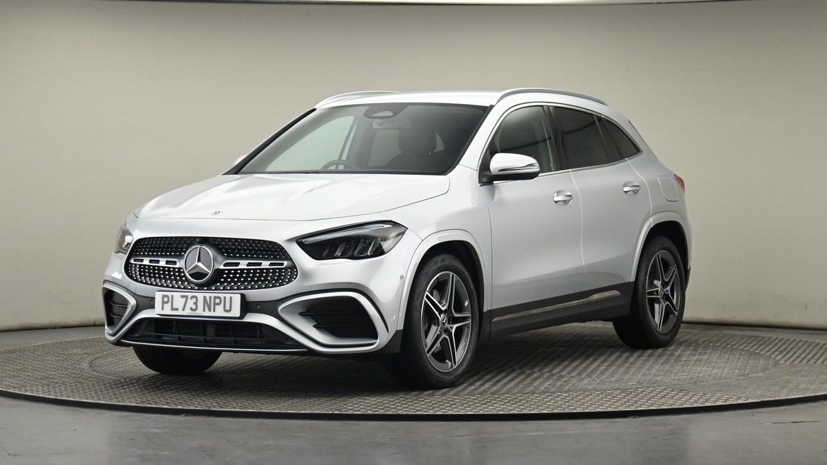 Mercedes-Benz GLA Image 22