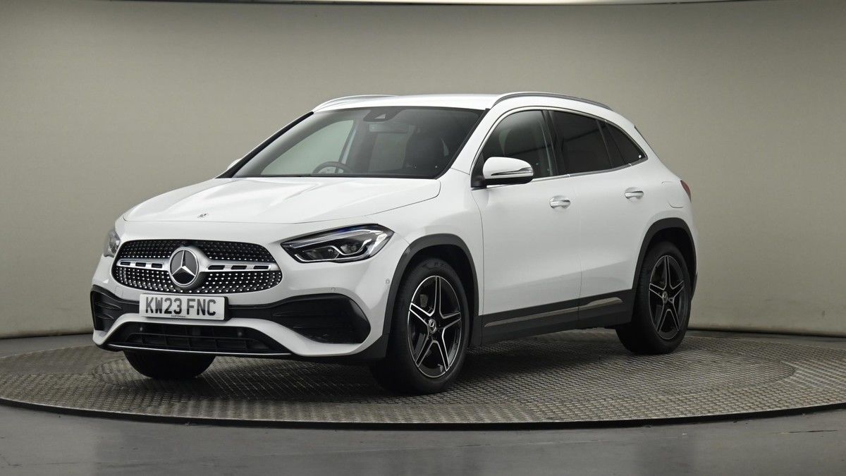 Mercedes-Benz GLA Image 22