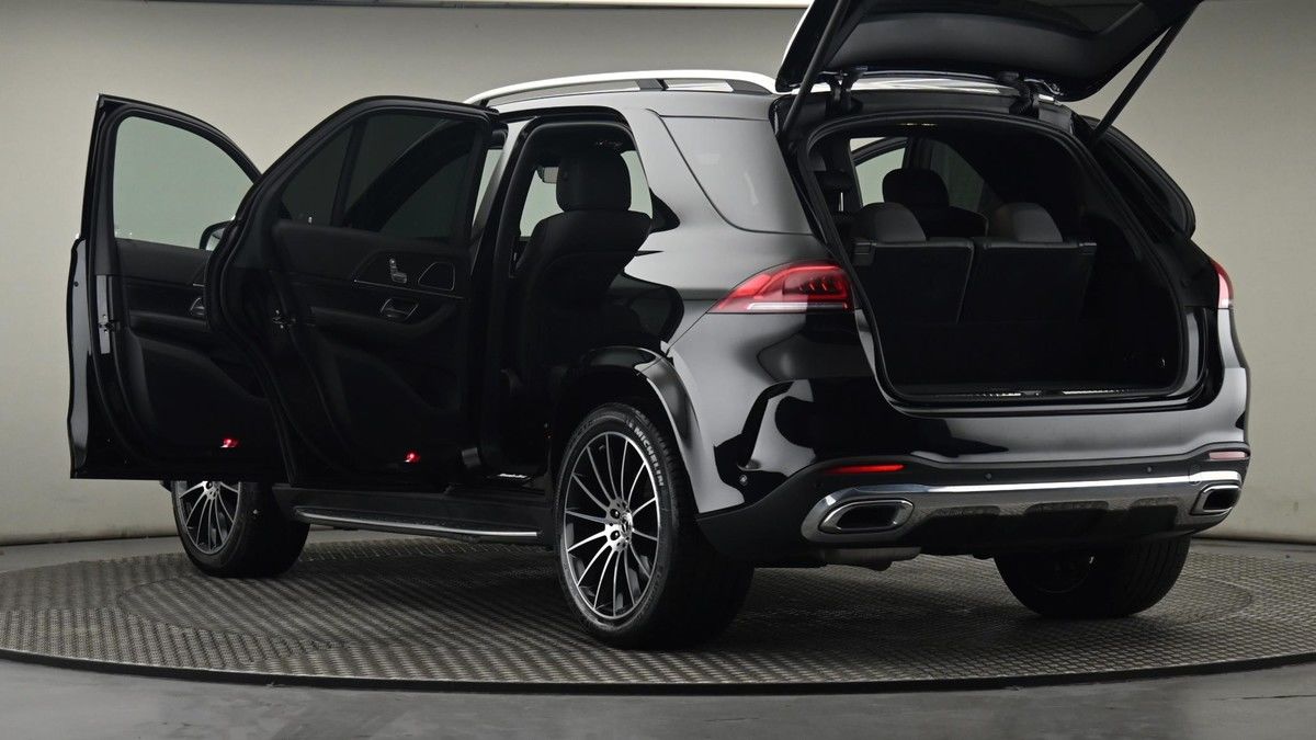 More views of Mercedes-Benz GLE